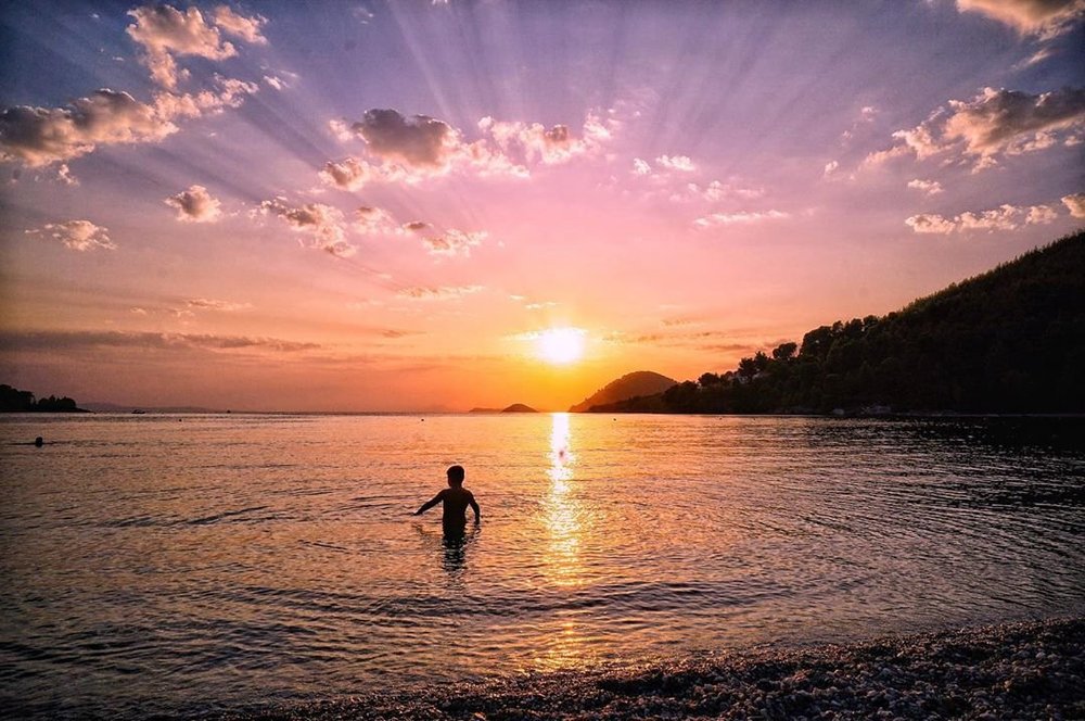 SKOPELOS, L'ÎLE VERTE ET BLEUE