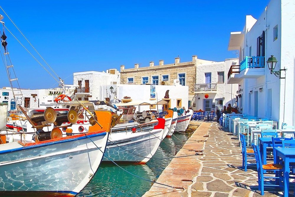 PAROS À VOTRE PROPRE RYTHME