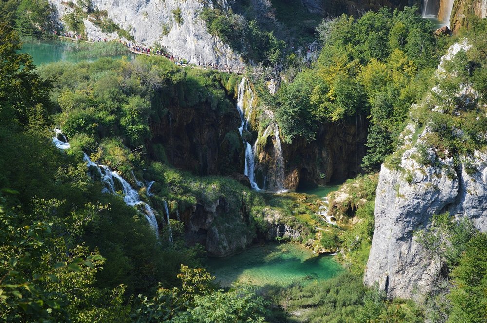 DE ZAGREB A SPLIT CONOCIENDO EL LAGO DE PLITVICE