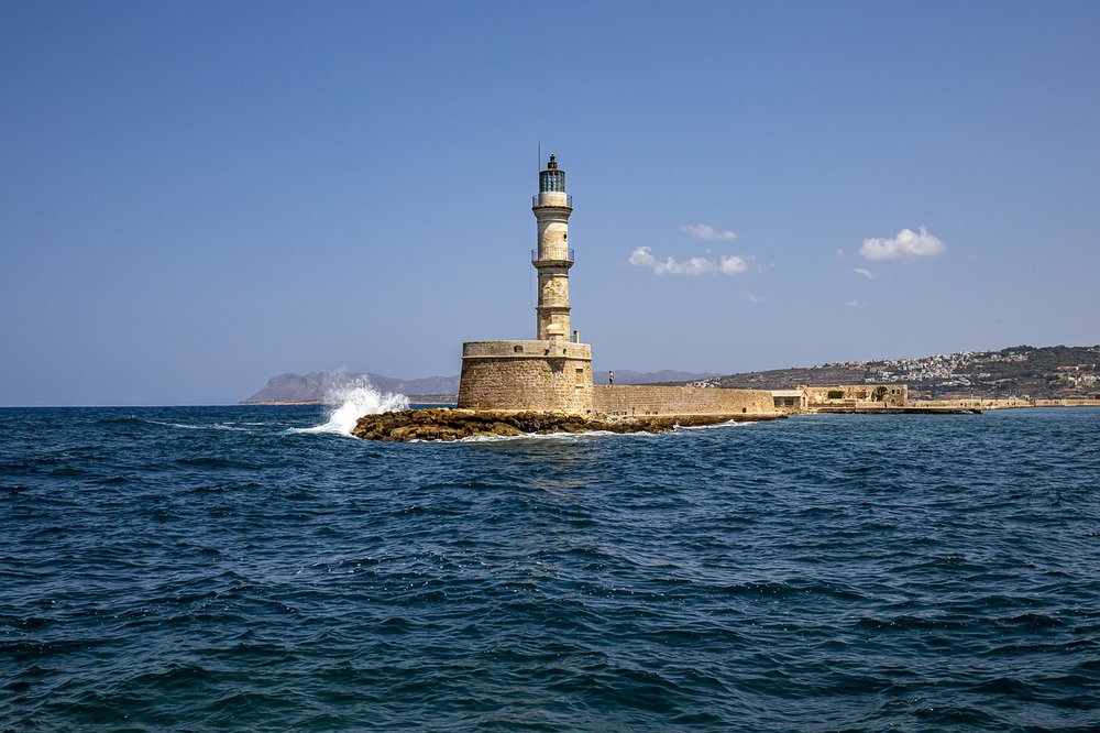 FROM HERAKLION TO CHANIA