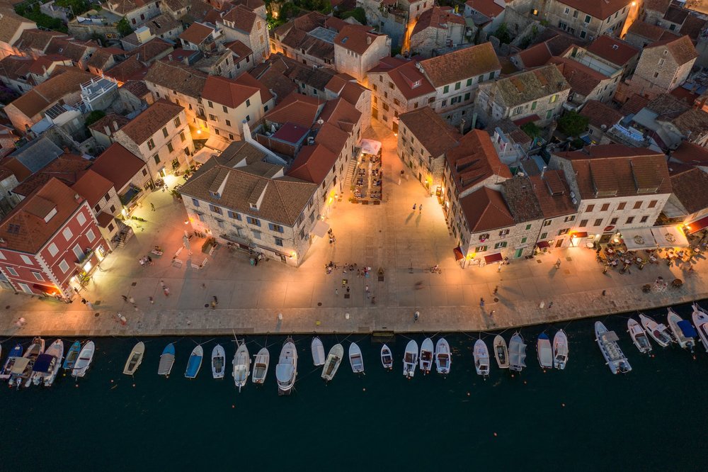 DESCUBRIENDO HVAR