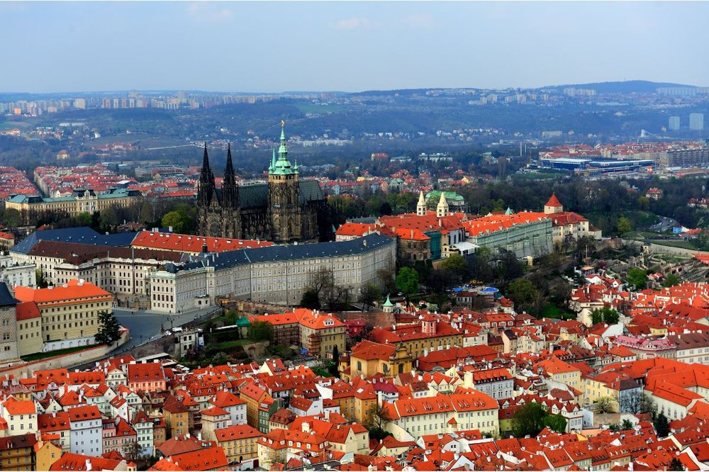 PERCORRENDO PRAGA