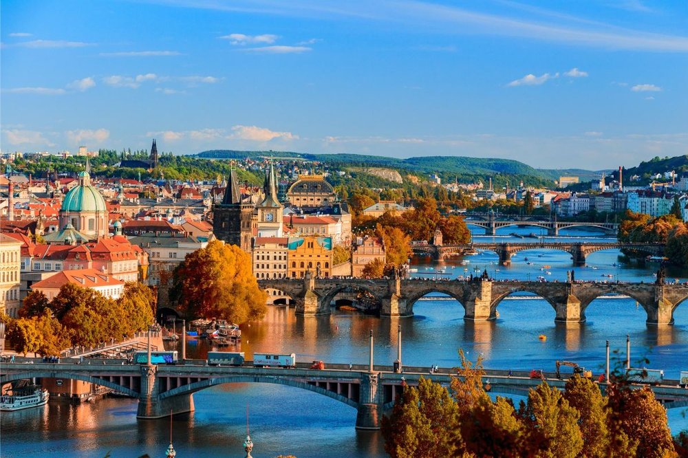 ¡BIENVENIDOS A PRAGA!