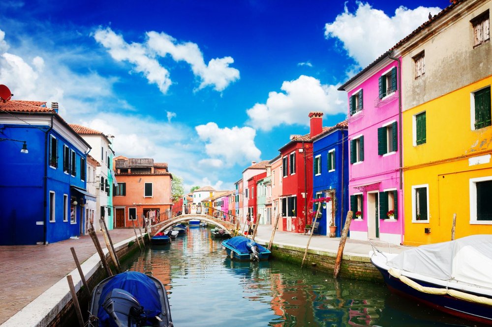 MURANO AND BURANO: THE PEARLS OF THE LAGOON