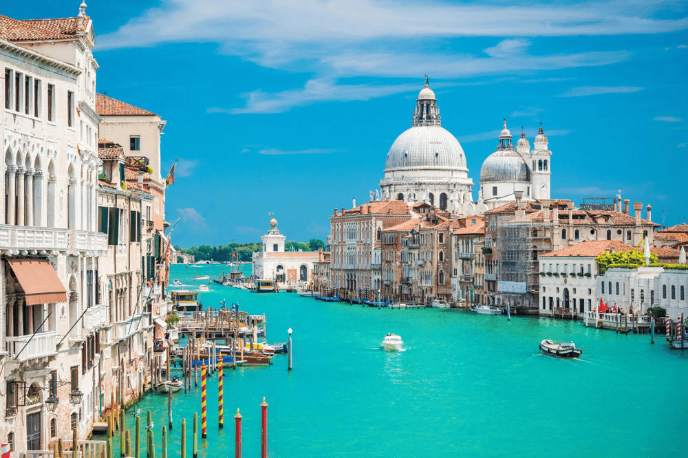 VENICE, THE ROMANTIC CITY