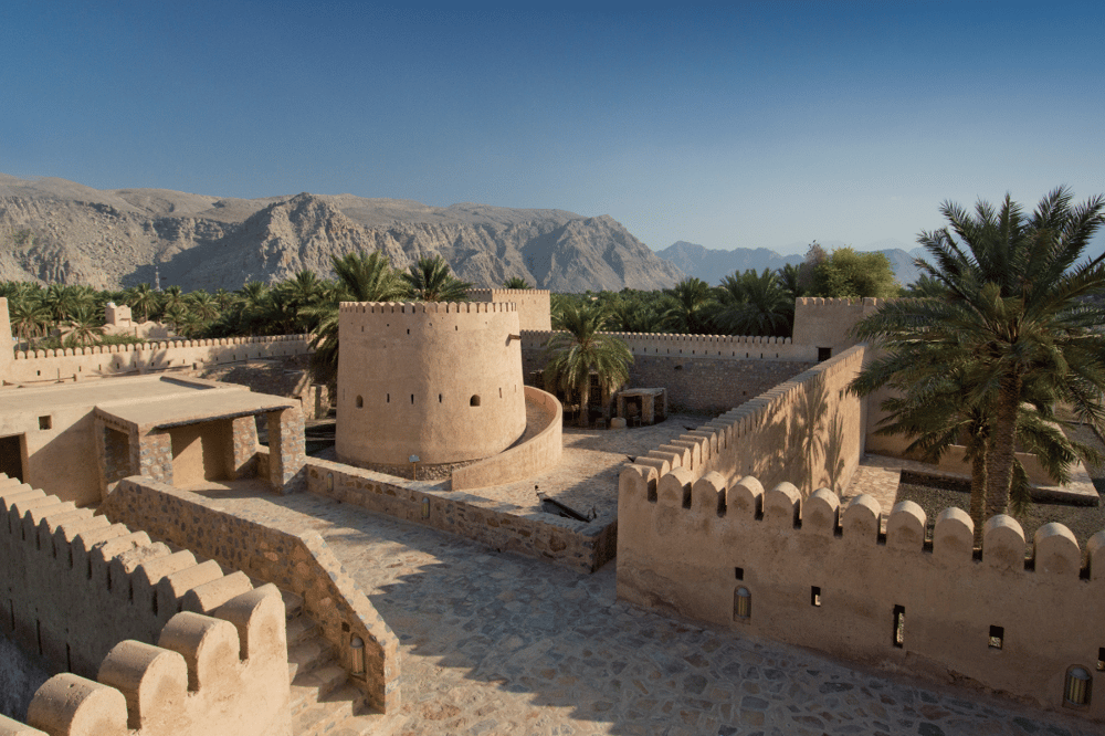 KHASAB: LA JOYA DE LOS FIORDOS Y PAISAJES DEL DESIERTO DE OMÁN