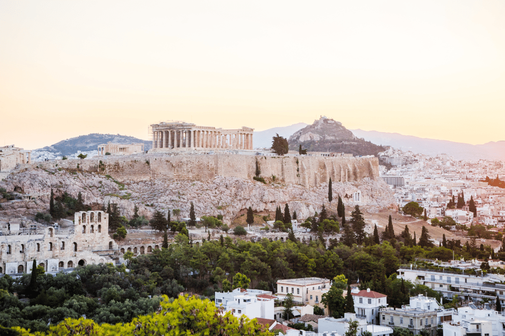 ATENAS: EXPLORANDO O BERÇO DA CIVILIZAÇÃO