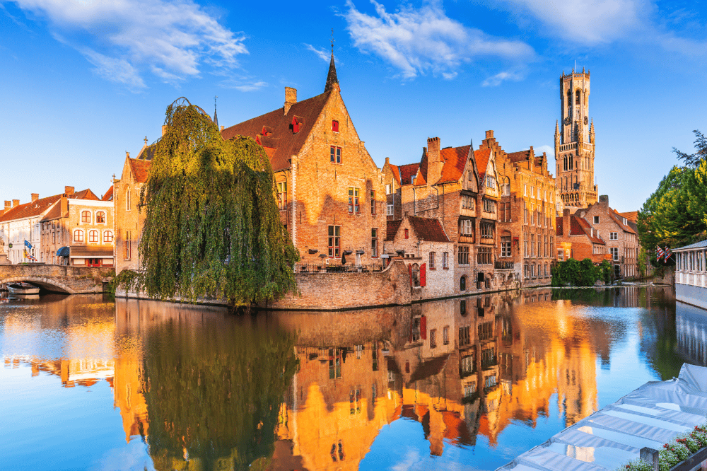 AMSTERDAM FREE DAY OR FULL-DAY EXCURSION TO BRUGES