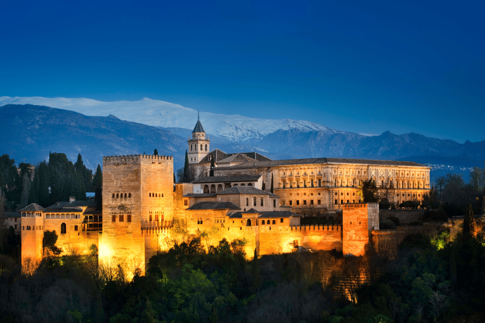 GRANADA Y SU JOYA MEJOR CUSTODIADA: LA ALHAMBRA