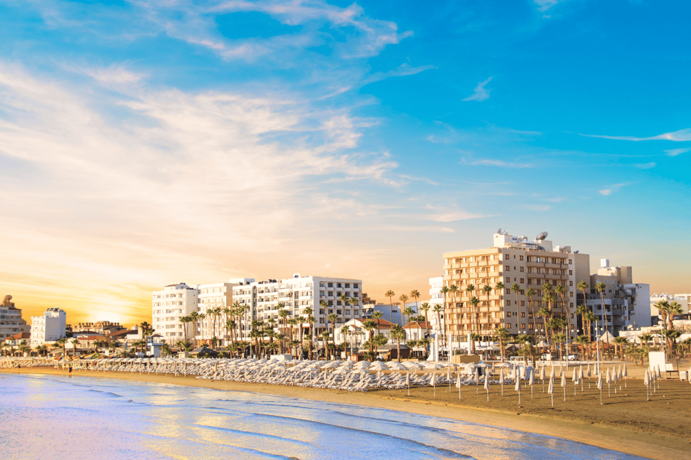 LLEGADA A LARNACA
