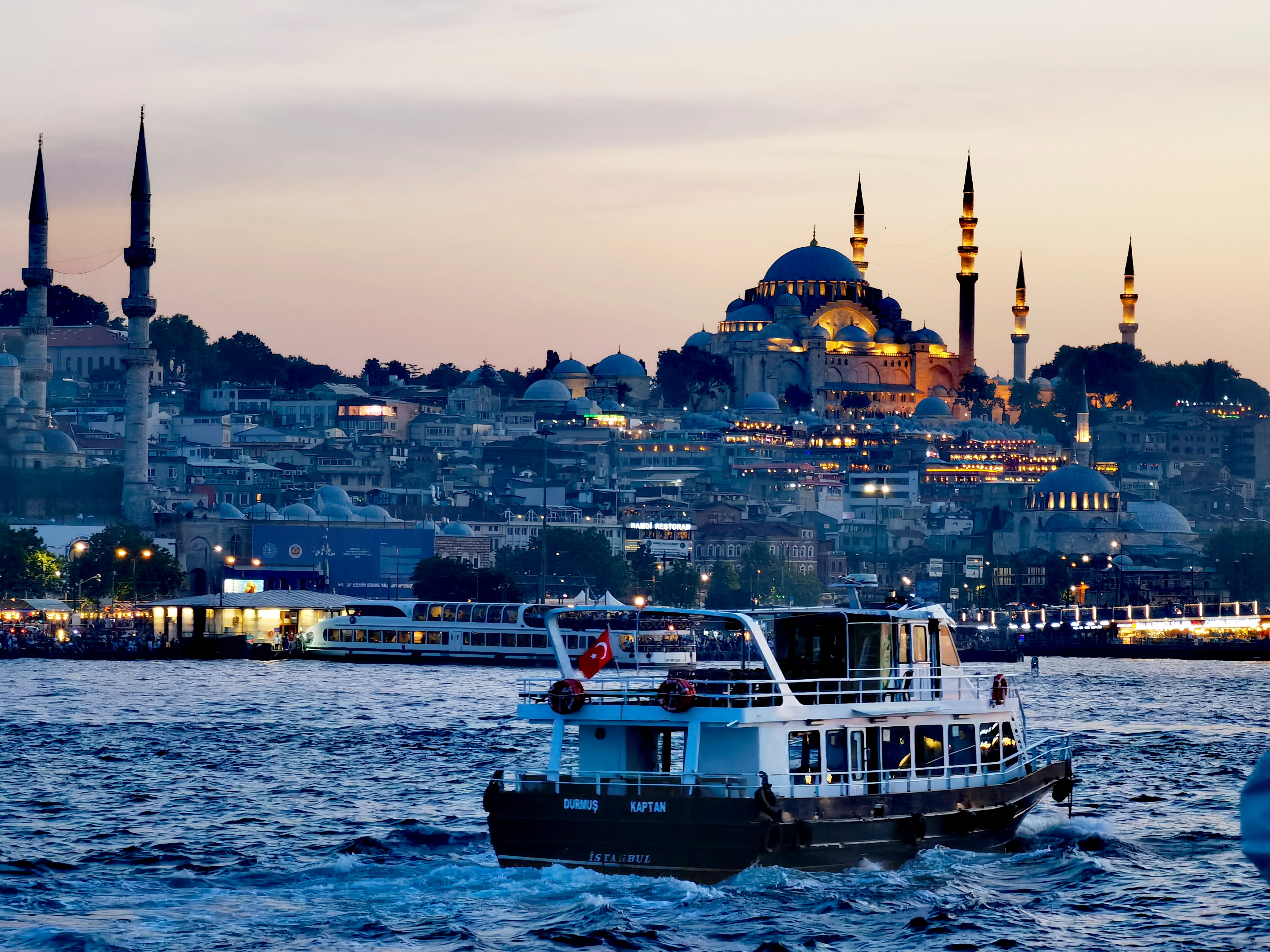 ISTANBUL – GOLDEN HORN & BOSPHORUS EXPERIENCE