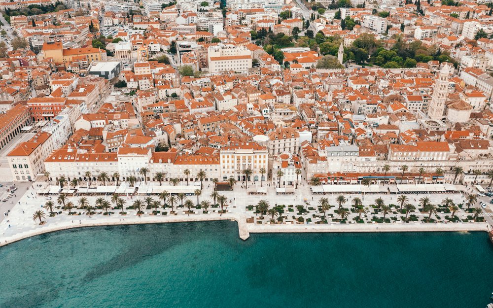 DE ZAGREB A SPLIT