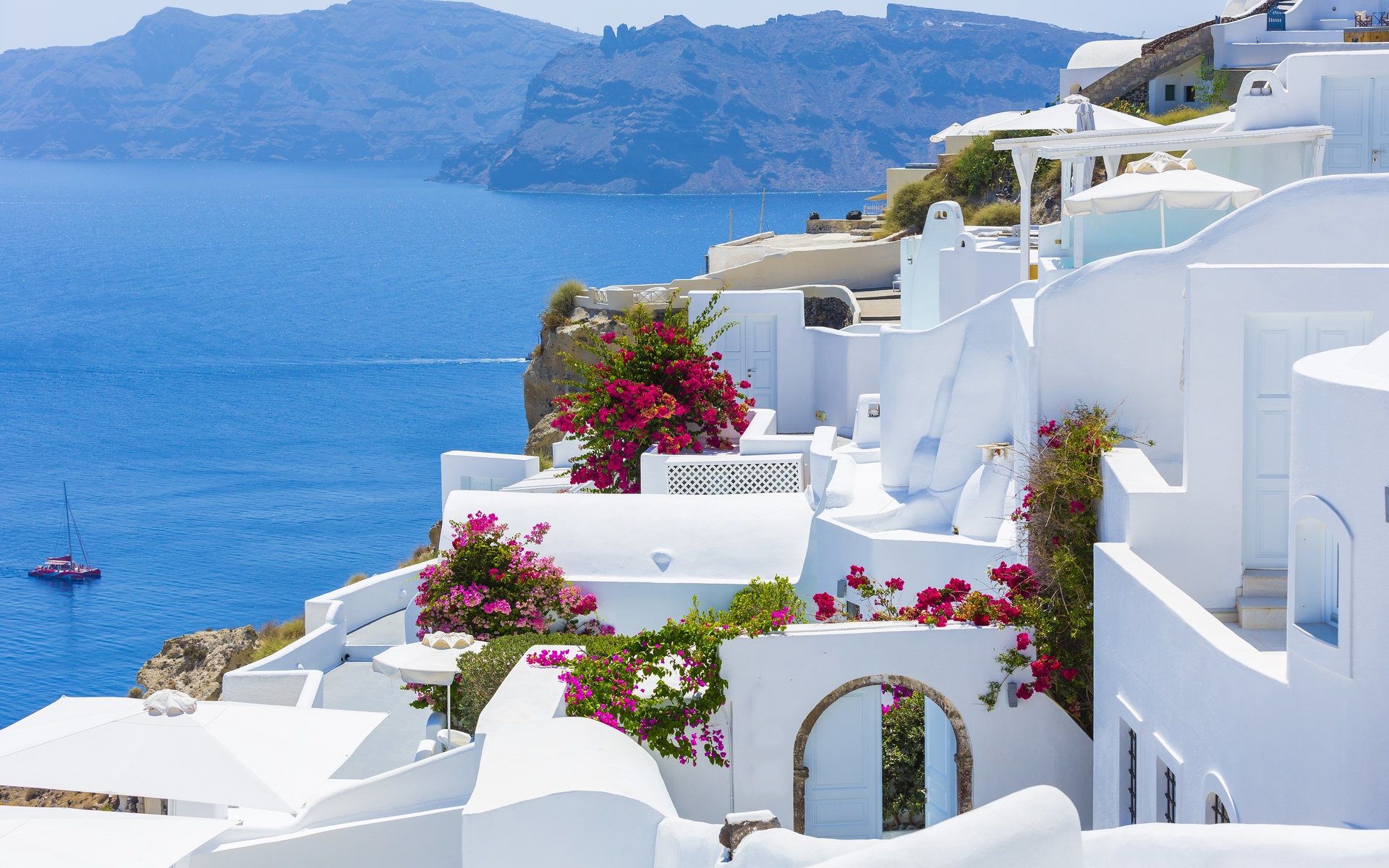 DAY-TRIP TO SANTORINI FROM PAROS