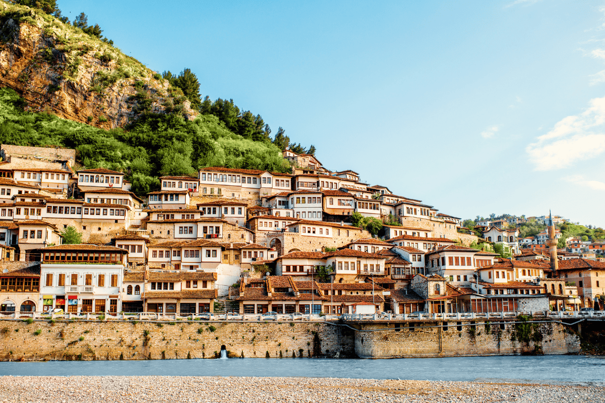 CORAZÓN DE ALBANIA